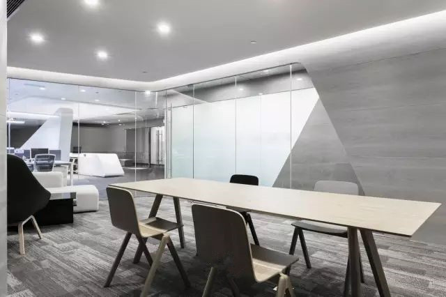 廣州一個超有質感的辦公室設計